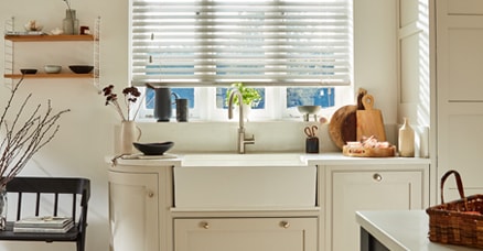 aluminium venetian blind in a kitchen